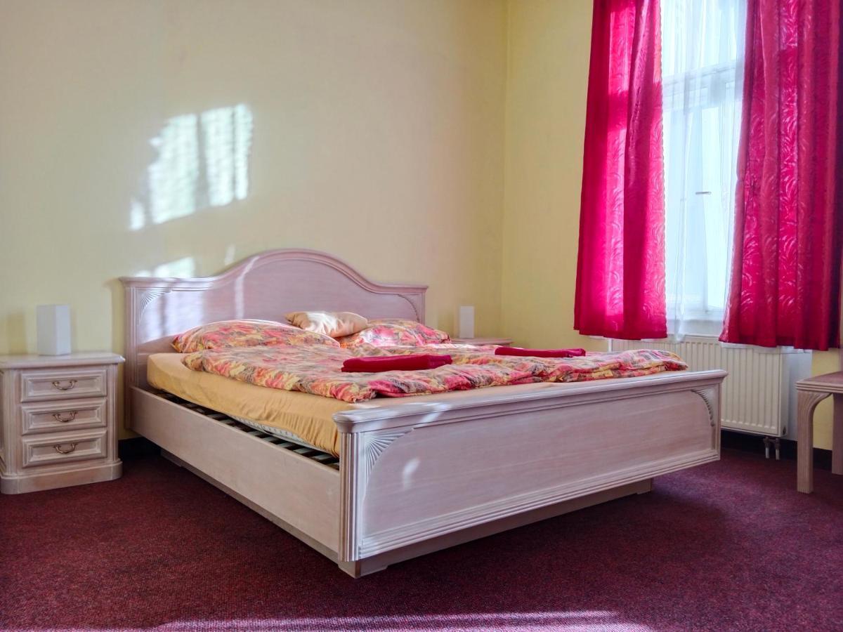 St. Maur Hotel Bečov nad Teplou Buitenkant foto